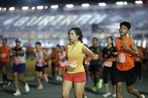 BIB: 317, 38212
                            <button type="button" onclick="openModal(14418587)" class="btn btn-primary btn-sm float-right btn-popup" data-toggle="modal" data-target=".modal-high-quality">
                        <i class="fas fa-shopping-cart"></i> Add to Cart
                    </button>
                                            <button type="button" onclick="isThisMe(14418587, true)" class="btn btn-success btn-sm float-right btn-popup btn-isme hidden" data-toggle="tooltip" data-placement="bottom" title="นี่คือรูปของคุณใช่ไหม คลิกที่นี่เพื่อเอาเข้าอัลบั้ม">
                        <i class="fas fa-plus"></i> Add to album
                    </button>
                    <button type="button" onclick="isThisMe(14418587, false)" class="btn btn-warning btn-sm float-right btn-popup btn-isnotme hidden">
                        <i class="fas fa-ban"></i> Remove from album
                    </button>