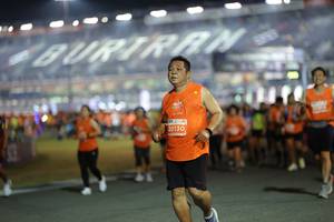 BIB: 20130
                            <button type="button" onclick="openModal(14510290)" class="btn btn-primary btn-sm float-right btn-popup" data-toggle="modal" data-target=".modal-high-quality">
                        <i class="fas fa-shopping-cart"></i> Add to Cart
                    </button>
                                            <button type="button" onclick="isThisMe(14510290, true)" class="btn btn-success btn-sm float-right btn-popup btn-isme hidden" data-toggle="tooltip" data-placement="bottom" title="นี่คือรูปของคุณใช่ไหม คลิกที่นี่เพื่อเอาเข้าอัลบั้ม">
                        <i class="fas fa-plus"></i> Add to album
                    </button>
                    <button type="button" onclick="isThisMe(14510290, false)" class="btn btn-warning btn-sm float-right btn-popup btn-isnotme hidden">
                        <i class="fas fa-ban"></i> Remove from album
                    </button>