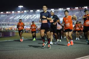 BIB: 20230, 21682, 2582, 152
                            <button type="button" onclick="openModal(14602152)" class="btn btn-primary btn-sm float-right btn-popup" data-toggle="modal" data-target=".modal-high-quality">
                        <i class="fas fa-shopping-cart"></i> Add to Cart
                    </button>
                                            <button type="button" onclick="isThisMe(14602152, true)" class="btn btn-success btn-sm float-right btn-popup btn-isme hidden" data-toggle="tooltip" data-placement="bottom" title="นี่คือรูปของคุณใช่ไหม คลิกที่นี่เพื่อเอาเข้าอัลบั้ม">
                        <i class="fas fa-plus"></i> Add to album
                    </button>
                    <button type="button" onclick="isThisMe(14602152, false)" class="btn btn-warning btn-sm float-right btn-popup btn-isnotme hidden">
                        <i class="fas fa-ban"></i> Remove from album
                    </button>