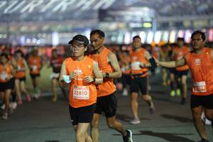 BIB: 298, 23810
                            <button type="button" onclick="openModal(14620235)" class="btn btn-primary btn-sm float-right btn-popup" data-toggle="modal" data-target=".modal-high-quality">
                        <i class="fas fa-shopping-cart"></i> Add to Cart
                    </button>
                                            <button type="button" onclick="isThisMe(14620235, true)" class="btn btn-success btn-sm float-right btn-popup btn-isme hidden" data-toggle="tooltip" data-placement="bottom" title="นี่คือรูปของคุณใช่ไหม คลิกที่นี่เพื่อเอาเข้าอัลบั้ม">
                        <i class="fas fa-plus"></i> Add to album
                    </button>
                    <button type="button" onclick="isThisMe(14620235, false)" class="btn btn-warning btn-sm float-right btn-popup btn-isnotme hidden">
                        <i class="fas fa-ban"></i> Remove from album
                    </button>