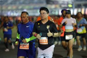 BIB: 22042, 25422
                            <button type="button" onclick="openModal(14655033)" class="btn btn-primary btn-sm float-right btn-popup" data-toggle="modal" data-target=".modal-high-quality">
                        <i class="fas fa-shopping-cart"></i> Add to Cart
                    </button>
                                            <button type="button" onclick="isThisMe(14655033, true)" class="btn btn-success btn-sm float-right btn-popup btn-isme hidden" data-toggle="tooltip" data-placement="bottom" title="นี่คือรูปของคุณใช่ไหม คลิกที่นี่เพื่อเอาเข้าอัลบั้ม">
                        <i class="fas fa-plus"></i> Add to album
                    </button>
                    <button type="button" onclick="isThisMe(14655033, false)" class="btn btn-warning btn-sm float-right btn-popup btn-isnotme hidden">
                        <i class="fas fa-ban"></i> Remove from album
                    </button>