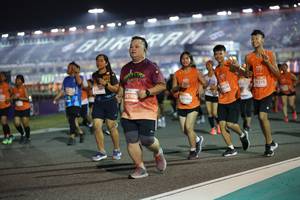 BIB: 8315, 26195, 8090
                            <button type="button" onclick="openModal(14520286)" class="btn btn-primary btn-sm float-right btn-popup" data-toggle="modal" data-target=".modal-high-quality">
                        <i class="fas fa-shopping-cart"></i> Add to Cart
                    </button>
                                            <button type="button" onclick="isThisMe(14520286, true)" class="btn btn-success btn-sm float-right btn-popup btn-isme hidden" data-toggle="tooltip" data-placement="bottom" title="นี่คือรูปของคุณใช่ไหม คลิกที่นี่เพื่อเอาเข้าอัลบั้ม">
                        <i class="fas fa-plus"></i> Add to album
                    </button>
                    <button type="button" onclick="isThisMe(14520286, false)" class="btn btn-warning btn-sm float-right btn-popup btn-isnotme hidden">
                        <i class="fas fa-ban"></i> Remove from album
                    </button>