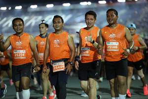 BIB: 25146, 25214, 15018, 7477, 25401, 
                            <button type="button" onclick="openModal(14462621)" class="btn btn-primary btn-sm float-right btn-popup" data-toggle="modal" data-target=".modal-high-quality">
                        <i class="fas fa-shopping-cart"></i> Add to Cart
                    </button>
                                            <button type="button" onclick="isThisMe(14462621, true)" class="btn btn-success btn-sm float-right btn-popup btn-isme hidden" data-toggle="tooltip" data-placement="bottom" title="นี่คือรูปของคุณใช่ไหม คลิกที่นี่เพื่อเอาเข้าอัลบั้ม">
                        <i class="fas fa-plus"></i> Add to album
                    </button>
                    <button type="button" onclick="isThisMe(14462621, false)" class="btn btn-warning btn-sm float-right btn-popup btn-isnotme hidden">
                        <i class="fas fa-ban"></i> Remove from album
                    </button>