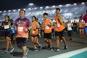 BIB: 23661, 8315, 26195, 28408, 090
                            <button type="button" onclick="openModal(14520796)" class="btn btn-primary btn-sm float-right btn-popup" data-toggle="modal" data-target=".modal-high-quality">
                        <i class="fas fa-shopping-cart"></i> Add to Cart
                    </button>
                                            <button type="button" onclick="isThisMe(14520796, true)" class="btn btn-success btn-sm float-right btn-popup btn-isme hidden" data-toggle="tooltip" data-placement="bottom" title="นี่คือรูปของคุณใช่ไหม คลิกที่นี่เพื่อเอาเข้าอัลบั้ม">
                        <i class="fas fa-plus"></i> Add to album
                    </button>
                    <button type="button" onclick="isThisMe(14520796, false)" class="btn btn-warning btn-sm float-right btn-popup btn-isnotme hidden">
                        <i class="fas fa-ban"></i> Remove from album
                    </button>