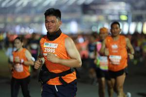 BIB: 21995
                            <button type="button" onclick="openModal(14635714)" class="btn btn-primary btn-sm float-right btn-popup" data-toggle="modal" data-target=".modal-high-quality">
                        <i class="fas fa-shopping-cart"></i> Add to Cart
                    </button>
                                            <button type="button" onclick="isThisMe(14635714, true)" class="btn btn-success btn-sm float-right btn-popup btn-isme hidden" data-toggle="tooltip" data-placement="bottom" title="นี่คือรูปของคุณใช่ไหม คลิกที่นี่เพื่อเอาเข้าอัลบั้ม">
                        <i class="fas fa-plus"></i> Add to album
                    </button>
                    <button type="button" onclick="isThisMe(14635714, false)" class="btn btn-warning btn-sm float-right btn-popup btn-isnotme hidden">
                        <i class="fas fa-ban"></i> Remove from album
                    </button>