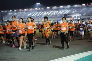 BIB: 9244
                            <button type="button" onclick="openModal(14514305)" class="btn btn-primary btn-sm float-right btn-popup" data-toggle="modal" data-target=".modal-high-quality">
                        <i class="fas fa-shopping-cart"></i> Add to Cart
                    </button>
                                            <button type="button" onclick="isThisMe(14514305, true)" class="btn btn-success btn-sm float-right btn-popup btn-isme hidden" data-toggle="tooltip" data-placement="bottom" title="นี่คือรูปของคุณใช่ไหม คลิกที่นี่เพื่อเอาเข้าอัลบั้ม">
                        <i class="fas fa-plus"></i> Add to album
                    </button>
                    <button type="button" onclick="isThisMe(14514305, false)" class="btn btn-warning btn-sm float-right btn-popup btn-isnotme hidden">
                        <i class="fas fa-ban"></i> Remove from album
                    </button>