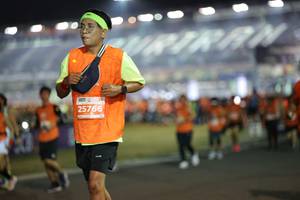 BIB: 25766
                            <button type="button" onclick="openModal(14510222)" class="btn btn-primary btn-sm float-right btn-popup" data-toggle="modal" data-target=".modal-high-quality">
                        <i class="fas fa-shopping-cart"></i> Add to Cart
                    </button>
                                            <button type="button" onclick="isThisMe(14510222, true)" class="btn btn-success btn-sm float-right btn-popup btn-isme hidden" data-toggle="tooltip" data-placement="bottom" title="นี่คือรูปของคุณใช่ไหม คลิกที่นี่เพื่อเอาเข้าอัลบั้ม">
                        <i class="fas fa-plus"></i> Add to album
                    </button>
                    <button type="button" onclick="isThisMe(14510222, false)" class="btn btn-warning btn-sm float-right btn-popup btn-isnotme hidden">
                        <i class="fas fa-ban"></i> Remove from album
                    </button>