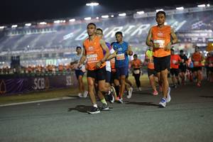 BIB: 25582, 27050, , 
                            <button type="button" onclick="openModal(14591782)" class="btn btn-primary btn-sm float-right btn-popup" data-toggle="modal" data-target=".modal-high-quality">
                        <i class="fas fa-shopping-cart"></i> Add to Cart
                    </button>
                                            <button type="button" onclick="isThisMe(14591782, true)" class="btn btn-success btn-sm float-right btn-popup btn-isme hidden" data-toggle="tooltip" data-placement="bottom" title="นี่คือรูปของคุณใช่ไหม คลิกที่นี่เพื่อเอาเข้าอัลบั้ม">
                        <i class="fas fa-plus"></i> Add to album
                    </button>
                    <button type="button" onclick="isThisMe(14591782, false)" class="btn btn-warning btn-sm float-right btn-popup btn-isnotme hidden">
                        <i class="fas fa-ban"></i> Remove from album
                    </button>