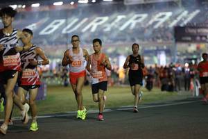 BIB: 25009, 1204, 25627, 20565
                            <button type="button" onclick="openModal(14525757)" class="btn btn-primary btn-sm float-right btn-popup" data-toggle="modal" data-target=".modal-high-quality">
                        <i class="fas fa-shopping-cart"></i> Add to Cart
                    </button>
                                            <button type="button" onclick="isThisMe(14525757, true)" class="btn btn-success btn-sm float-right btn-popup btn-isme hidden" data-toggle="tooltip" data-placement="bottom" title="นี่คือรูปของคุณใช่ไหม คลิกที่นี่เพื่อเอาเข้าอัลบั้ม">
                        <i class="fas fa-plus"></i> Add to album
                    </button>
                    <button type="button" onclick="isThisMe(14525757, false)" class="btn btn-warning btn-sm float-right btn-popup btn-isnotme hidden">
                        <i class="fas fa-ban"></i> Remove from album
                    </button>