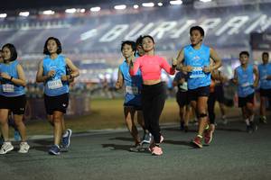 BIB: 0832, 5069, 15079, 11844
                            <button type="button" onclick="openModal(14657166)" class="btn btn-primary btn-sm float-right btn-popup" data-toggle="modal" data-target=".modal-high-quality">
                        <i class="fas fa-shopping-cart"></i> Add to Cart
                    </button>
                                            <button type="button" onclick="isThisMe(14657166, true)" class="btn btn-success btn-sm float-right btn-popup btn-isme hidden" data-toggle="tooltip" data-placement="bottom" title="นี่คือรูปของคุณใช่ไหม คลิกที่นี่เพื่อเอาเข้าอัลบั้ม">
                        <i class="fas fa-plus"></i> Add to album
                    </button>
                    <button type="button" onclick="isThisMe(14657166, false)" class="btn btn-warning btn-sm float-right btn-popup btn-isnotme hidden">
                        <i class="fas fa-ban"></i> Remove from album
                    </button>