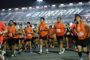 BIB: 20308, 21236, 29411
                            <button type="button" onclick="openModal(14495822)" class="btn btn-primary btn-sm float-right btn-popup" data-toggle="modal" data-target=".modal-high-quality">
                        <i class="fas fa-shopping-cart"></i> Add to Cart
                    </button>
                                            <button type="button" onclick="isThisMe(14495822, true)" class="btn btn-success btn-sm float-right btn-popup btn-isme hidden" data-toggle="tooltip" data-placement="bottom" title="นี่คือรูปของคุณใช่ไหม คลิกที่นี่เพื่อเอาเข้าอัลบั้ม">
                        <i class="fas fa-plus"></i> Add to album
                    </button>
                    <button type="button" onclick="isThisMe(14495822, false)" class="btn btn-warning btn-sm float-right btn-popup btn-isnotme hidden">
                        <i class="fas fa-ban"></i> Remove from album
                    </button>