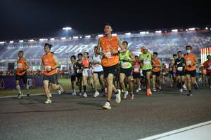 BIB: 2607
                            <button type="button" onclick="openModal(14538019)" class="btn btn-primary btn-sm float-right btn-popup" data-toggle="modal" data-target=".modal-high-quality">
                        <i class="fas fa-shopping-cart"></i> Add to Cart
                    </button>
                                            <button type="button" onclick="isThisMe(14538019, true)" class="btn btn-success btn-sm float-right btn-popup btn-isme hidden" data-toggle="tooltip" data-placement="bottom" title="นี่คือรูปของคุณใช่ไหม คลิกที่นี่เพื่อเอาเข้าอัลบั้ม">
                        <i class="fas fa-plus"></i> Add to album
                    </button>
                    <button type="button" onclick="isThisMe(14538019, false)" class="btn btn-warning btn-sm float-right btn-popup btn-isnotme hidden">
                        <i class="fas fa-ban"></i> Remove from album
                    </button>