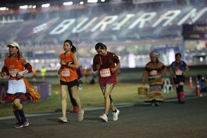 BIB: 28312, 76232, 28804
                            <button type="button" onclick="openModal(14554772)" class="btn btn-primary btn-sm float-right btn-popup" data-toggle="modal" data-target=".modal-high-quality">
                        <i class="fas fa-shopping-cart"></i> Add to Cart
                    </button>
                                            <button type="button" onclick="isThisMe(14554772, true)" class="btn btn-success btn-sm float-right btn-popup btn-isme hidden" data-toggle="tooltip" data-placement="bottom" title="นี่คือรูปของคุณใช่ไหม คลิกที่นี่เพื่อเอาเข้าอัลบั้ม">
                        <i class="fas fa-plus"></i> Add to album
                    </button>
                    <button type="button" onclick="isThisMe(14554772, false)" class="btn btn-warning btn-sm float-right btn-popup btn-isnotme hidden">
                        <i class="fas fa-ban"></i> Remove from album
                    </button>