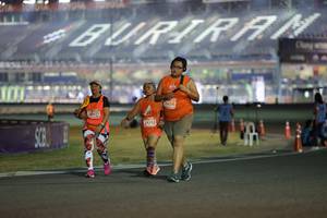 BIB: 6456, 671
                            <button type="button" onclick="openModal(14558338)" class="btn btn-primary btn-sm float-right btn-popup" data-toggle="modal" data-target=".modal-high-quality">
                        <i class="fas fa-shopping-cart"></i> Add to Cart
                    </button>
                                            <button type="button" onclick="isThisMe(14558338, true)" class="btn btn-success btn-sm float-right btn-popup btn-isme hidden" data-toggle="tooltip" data-placement="bottom" title="นี่คือรูปของคุณใช่ไหม คลิกที่นี่เพื่อเอาเข้าอัลบั้ม">
                        <i class="fas fa-plus"></i> Add to album
                    </button>
                    <button type="button" onclick="isThisMe(14558338, false)" class="btn btn-warning btn-sm float-right btn-popup btn-isnotme hidden">
                        <i class="fas fa-ban"></i> Remove from album
                    </button>