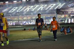 BIB: 45394, 0936, 22581
                            <button type="button" onclick="openModal(14565050)" class="btn btn-primary btn-sm float-right btn-popup" data-toggle="modal" data-target=".modal-high-quality">
                        <i class="fas fa-shopping-cart"></i> Add to Cart
                    </button>
                                            <button type="button" onclick="isThisMe(14565050, true)" class="btn btn-success btn-sm float-right btn-popup btn-isme hidden" data-toggle="tooltip" data-placement="bottom" title="นี่คือรูปของคุณใช่ไหม คลิกที่นี่เพื่อเอาเข้าอัลบั้ม">
                        <i class="fas fa-plus"></i> Add to album
                    </button>
                    <button type="button" onclick="isThisMe(14565050, false)" class="btn btn-warning btn-sm float-right btn-popup btn-isnotme hidden">
                        <i class="fas fa-ban"></i> Remove from album
                    </button>