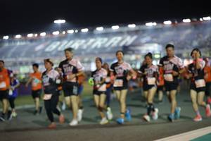 BIB: 
                            <button type="button" onclick="openModal(14525988)" class="btn btn-primary btn-sm float-right btn-popup" data-toggle="modal" data-target=".modal-high-quality">
                        <i class="fas fa-shopping-cart"></i> Add to Cart
                    </button>
                                            <button type="button" onclick="isThisMe(14525988, true)" class="btn btn-success btn-sm float-right btn-popup btn-isme hidden" data-toggle="tooltip" data-placement="bottom" title="นี่คือรูปของคุณใช่ไหม คลิกที่นี่เพื่อเอาเข้าอัลบั้ม">
                        <i class="fas fa-plus"></i> Add to album
                    </button>
                    <button type="button" onclick="isThisMe(14525988, false)" class="btn btn-warning btn-sm float-right btn-popup btn-isnotme hidden">
                        <i class="fas fa-ban"></i> Remove from album
                    </button>