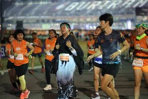 BIB: 29266, 20974, 966
                            <button type="button" onclick="openModal(14399164)" class="btn btn-primary btn-sm float-right btn-popup" data-toggle="modal" data-target=".modal-high-quality">
                        <i class="fas fa-shopping-cart"></i> Add to Cart
                    </button>
                                            <button type="button" onclick="isThisMe(14399164, true)" class="btn btn-success btn-sm float-right btn-popup btn-isme hidden" data-toggle="tooltip" data-placement="bottom" title="นี่คือรูปของคุณใช่ไหม คลิกที่นี่เพื่อเอาเข้าอัลบั้ม">
                        <i class="fas fa-plus"></i> Add to album
                    </button>
                    <button type="button" onclick="isThisMe(14399164, false)" class="btn btn-warning btn-sm float-right btn-popup btn-isnotme hidden">
                        <i class="fas fa-ban"></i> Remove from album
                    </button>