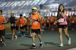 BIB: 2929, 26694
                            <button type="button" onclick="openModal(14511483)" class="btn btn-primary btn-sm float-right btn-popup" data-toggle="modal" data-target=".modal-high-quality">
                        <i class="fas fa-shopping-cart"></i> Add to Cart
                    </button>
                                            <button type="button" onclick="isThisMe(14511483, true)" class="btn btn-success btn-sm float-right btn-popup btn-isme hidden" data-toggle="tooltip" data-placement="bottom" title="นี่คือรูปของคุณใช่ไหม คลิกที่นี่เพื่อเอาเข้าอัลบั้ม">
                        <i class="fas fa-plus"></i> Add to album
                    </button>
                    <button type="button" onclick="isThisMe(14511483, false)" class="btn btn-warning btn-sm float-right btn-popup btn-isnotme hidden">
                        <i class="fas fa-ban"></i> Remove from album
                    </button>