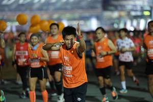 BIB: 221
                            <button type="button" onclick="openModal(14624334)" class="btn btn-primary btn-sm float-right btn-popup" data-toggle="modal" data-target=".modal-high-quality">
                        <i class="fas fa-shopping-cart"></i> Add to Cart
                    </button>
                                            <button type="button" onclick="isThisMe(14624334, true)" class="btn btn-success btn-sm float-right btn-popup btn-isme hidden" data-toggle="tooltip" data-placement="bottom" title="นี่คือรูปของคุณใช่ไหม คลิกที่นี่เพื่อเอาเข้าอัลบั้ม">
                        <i class="fas fa-plus"></i> Add to album
                    </button>
                    <button type="button" onclick="isThisMe(14624334, false)" class="btn btn-warning btn-sm float-right btn-popup btn-isnotme hidden">
                        <i class="fas fa-ban"></i> Remove from album
                    </button>