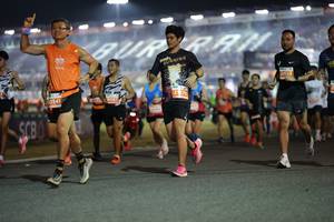 BIB: 0541, 
                            <button type="button" onclick="openModal(14558679)" class="btn btn-primary btn-sm float-right btn-popup" data-toggle="modal" data-target=".modal-high-quality">
                        <i class="fas fa-shopping-cart"></i> Add to Cart
                    </button>
                                            <button type="button" onclick="isThisMe(14558679, true)" class="btn btn-success btn-sm float-right btn-popup btn-isme hidden" data-toggle="tooltip" data-placement="bottom" title="นี่คือรูปของคุณใช่ไหม คลิกที่นี่เพื่อเอาเข้าอัลบั้ม">
                        <i class="fas fa-plus"></i> Add to album
                    </button>
                    <button type="button" onclick="isThisMe(14558679, false)" class="btn btn-warning btn-sm float-right btn-popup btn-isnotme hidden">
                        <i class="fas fa-ban"></i> Remove from album
                    </button>