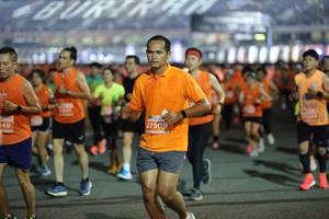 BIB: 27509
                            <button type="button" onclick="openModal(14396676)" class="btn btn-primary btn-sm float-right btn-popup" data-toggle="modal" data-target=".modal-high-quality">
                        <i class="fas fa-shopping-cart"></i> Add to Cart
                    </button>
                                            <button type="button" onclick="isThisMe(14396676, true)" class="btn btn-success btn-sm float-right btn-popup btn-isme hidden" data-toggle="tooltip" data-placement="bottom" title="นี่คือรูปของคุณใช่ไหม คลิกที่นี่เพื่อเอาเข้าอัลบั้ม">
                        <i class="fas fa-plus"></i> Add to album
                    </button>
                    <button type="button" onclick="isThisMe(14396676, false)" class="btn btn-warning btn-sm float-right btn-popup btn-isnotme hidden">
                        <i class="fas fa-ban"></i> Remove from album
                    </button>