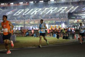 BIB: 004, 21921
                            <button type="button" onclick="openModal(14515532)" class="btn btn-primary btn-sm float-right btn-popup" data-toggle="modal" data-target=".modal-high-quality">
                        <i class="fas fa-shopping-cart"></i> Add to Cart
                    </button>
                                            <button type="button" onclick="isThisMe(14515532, true)" class="btn btn-success btn-sm float-right btn-popup btn-isme hidden" data-toggle="tooltip" data-placement="bottom" title="นี่คือรูปของคุณใช่ไหม คลิกที่นี่เพื่อเอาเข้าอัลบั้ม">
                        <i class="fas fa-plus"></i> Add to album
                    </button>
                    <button type="button" onclick="isThisMe(14515532, false)" class="btn btn-warning btn-sm float-right btn-popup btn-isnotme hidden">
                        <i class="fas fa-ban"></i> Remove from album
                    </button>