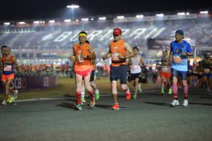 BIB: 2082, 26945
                            <button type="button" onclick="openModal(14550303)" class="btn btn-primary btn-sm float-right btn-popup" data-toggle="modal" data-target=".modal-high-quality">
                        <i class="fas fa-shopping-cart"></i> Add to Cart
                    </button>
                                            <button type="button" onclick="isThisMe(14550303, true)" class="btn btn-success btn-sm float-right btn-popup btn-isme hidden" data-toggle="tooltip" data-placement="bottom" title="นี่คือรูปของคุณใช่ไหม คลิกที่นี่เพื่อเอาเข้าอัลบั้ม">
                        <i class="fas fa-plus"></i> Add to album
                    </button>
                    <button type="button" onclick="isThisMe(14550303, false)" class="btn btn-warning btn-sm float-right btn-popup btn-isnotme hidden">
                        <i class="fas fa-ban"></i> Remove from album
                    </button>