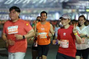 BIB: 26907, 25013, 285, 02855
                            <button type="button" onclick="openModal(14645680)" class="btn btn-primary btn-sm float-right btn-popup" data-toggle="modal" data-target=".modal-high-quality">
                        <i class="fas fa-shopping-cart"></i> Add to Cart
                    </button>
                                            <button type="button" onclick="isThisMe(14645680, true)" class="btn btn-success btn-sm float-right btn-popup btn-isme hidden" data-toggle="tooltip" data-placement="bottom" title="นี่คือรูปของคุณใช่ไหม คลิกที่นี่เพื่อเอาเข้าอัลบั้ม">
                        <i class="fas fa-plus"></i> Add to album
                    </button>
                    <button type="button" onclick="isThisMe(14645680, false)" class="btn btn-warning btn-sm float-right btn-popup btn-isnotme hidden">
                        <i class="fas fa-ban"></i> Remove from album
                    </button>