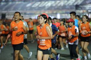 BIB: 95190
                            <button type="button" onclick="openModal(14409055)" class="btn btn-primary btn-sm float-right btn-popup" data-toggle="modal" data-target=".modal-high-quality">
                        <i class="fas fa-shopping-cart"></i> Add to Cart
                    </button>
                                            <button type="button" onclick="isThisMe(14409055, true)" class="btn btn-success btn-sm float-right btn-popup btn-isme hidden" data-toggle="tooltip" data-placement="bottom" title="นี่คือรูปของคุณใช่ไหม คลิกที่นี่เพื่อเอาเข้าอัลบั้ม">
                        <i class="fas fa-plus"></i> Add to album
                    </button>
                    <button type="button" onclick="isThisMe(14409055, false)" class="btn btn-warning btn-sm float-right btn-popup btn-isnotme hidden">
                        <i class="fas fa-ban"></i> Remove from album
                    </button>