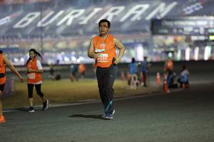 BIB: 1230
                            <button type="button" onclick="openModal(14559333)" class="btn btn-primary btn-sm float-right btn-popup" data-toggle="modal" data-target=".modal-high-quality">
                        <i class="fas fa-shopping-cart"></i> Add to Cart
                    </button>
                                            <button type="button" onclick="isThisMe(14559333, true)" class="btn btn-success btn-sm float-right btn-popup btn-isme hidden" data-toggle="tooltip" data-placement="bottom" title="นี่คือรูปของคุณใช่ไหม คลิกที่นี่เพื่อเอาเข้าอัลบั้ม">
                        <i class="fas fa-plus"></i> Add to album
                    </button>
                    <button type="button" onclick="isThisMe(14559333, false)" class="btn btn-warning btn-sm float-right btn-popup btn-isnotme hidden">
                        <i class="fas fa-ban"></i> Remove from album
                    </button>