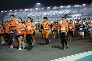 BIB: 9244, 28885
                            <button type="button" onclick="openModal(14514079)" class="btn btn-primary btn-sm float-right btn-popup" data-toggle="modal" data-target=".modal-high-quality">
                        <i class="fas fa-shopping-cart"></i> Add to Cart
                    </button>
                                            <button type="button" onclick="isThisMe(14514079, true)" class="btn btn-success btn-sm float-right btn-popup btn-isme hidden" data-toggle="tooltip" data-placement="bottom" title="นี่คือรูปของคุณใช่ไหม คลิกที่นี่เพื่อเอาเข้าอัลบั้ม">
                        <i class="fas fa-plus"></i> Add to album
                    </button>
                    <button type="button" onclick="isThisMe(14514079, false)" class="btn btn-warning btn-sm float-right btn-popup btn-isnotme hidden">
                        <i class="fas fa-ban"></i> Remove from album
                    </button>