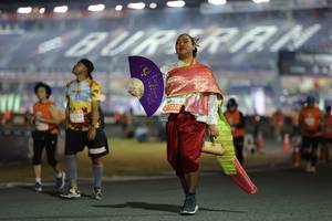 BIB: 67223
                            <button type="button" onclick="openModal(14545900)" class="btn btn-primary btn-sm float-right btn-popup" data-toggle="modal" data-target=".modal-high-quality">
                        <i class="fas fa-shopping-cart"></i> Add to Cart
                    </button>
                                            <button type="button" onclick="isThisMe(14545900, true)" class="btn btn-success btn-sm float-right btn-popup btn-isme hidden" data-toggle="tooltip" data-placement="bottom" title="นี่คือรูปของคุณใช่ไหม คลิกที่นี่เพื่อเอาเข้าอัลบั้ม">
                        <i class="fas fa-plus"></i> Add to album
                    </button>
                    <button type="button" onclick="isThisMe(14545900, false)" class="btn btn-warning btn-sm float-right btn-popup btn-isnotme hidden">
                        <i class="fas fa-ban"></i> Remove from album
                    </button>