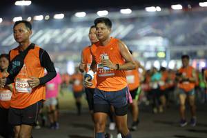 BIB: 215, 28259, 9267
                            <button type="button" onclick="openModal(14467698)" class="btn btn-primary btn-sm float-right btn-popup" data-toggle="modal" data-target=".modal-high-quality">
                        <i class="fas fa-shopping-cart"></i> Add to Cart
                    </button>
                                            <button type="button" onclick="isThisMe(14467698, true)" class="btn btn-success btn-sm float-right btn-popup btn-isme hidden" data-toggle="tooltip" data-placement="bottom" title="นี่คือรูปของคุณใช่ไหม คลิกที่นี่เพื่อเอาเข้าอัลบั้ม">
                        <i class="fas fa-plus"></i> Add to album
                    </button>
                    <button type="button" onclick="isThisMe(14467698, false)" class="btn btn-warning btn-sm float-right btn-popup btn-isnotme hidden">
                        <i class="fas fa-ban"></i> Remove from album
                    </button>