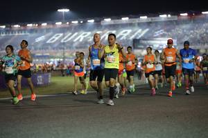 BIB: 0679, 20383, 28505
                            <button type="button" onclick="openModal(14549698)" class="btn btn-primary btn-sm float-right btn-popup" data-toggle="modal" data-target=".modal-high-quality">
                        <i class="fas fa-shopping-cart"></i> Add to Cart
                    </button>
                                            <button type="button" onclick="isThisMe(14549698, true)" class="btn btn-success btn-sm float-right btn-popup btn-isme hidden" data-toggle="tooltip" data-placement="bottom" title="นี่คือรูปของคุณใช่ไหม คลิกที่นี่เพื่อเอาเข้าอัลบั้ม">
                        <i class="fas fa-plus"></i> Add to album
                    </button>
                    <button type="button" onclick="isThisMe(14549698, false)" class="btn btn-warning btn-sm float-right btn-popup btn-isnotme hidden">
                        <i class="fas fa-ban"></i> Remove from album
                    </button>