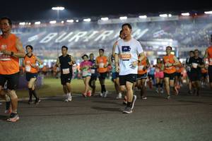 BIB: 3000
                            <button type="button" onclick="openModal(14600891)" class="btn btn-primary btn-sm float-right btn-popup" data-toggle="modal" data-target=".modal-high-quality">
                        <i class="fas fa-shopping-cart"></i> Add to Cart
                    </button>
                                            <button type="button" onclick="isThisMe(14600891, true)" class="btn btn-success btn-sm float-right btn-popup btn-isme hidden" data-toggle="tooltip" data-placement="bottom" title="นี่คือรูปของคุณใช่ไหม คลิกที่นี่เพื่อเอาเข้าอัลบั้ม">
                        <i class="fas fa-plus"></i> Add to album
                    </button>
                    <button type="button" onclick="isThisMe(14600891, false)" class="btn btn-warning btn-sm float-right btn-popup btn-isnotme hidden">
                        <i class="fas fa-ban"></i> Remove from album
                    </button>