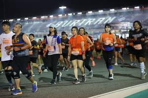 BIB: 20445, 202, 28977, 057, 28962
                            <button type="button" onclick="openModal(14515513)" class="btn btn-primary btn-sm float-right btn-popup" data-toggle="modal" data-target=".modal-high-quality">
                        <i class="fas fa-shopping-cart"></i> Add to Cart
                    </button>
                                            <button type="button" onclick="isThisMe(14515513, true)" class="btn btn-success btn-sm float-right btn-popup btn-isme hidden" data-toggle="tooltip" data-placement="bottom" title="นี่คือรูปของคุณใช่ไหม คลิกที่นี่เพื่อเอาเข้าอัลบั้ม">
                        <i class="fas fa-plus"></i> Add to album
                    </button>
                    <button type="button" onclick="isThisMe(14515513, false)" class="btn btn-warning btn-sm float-right btn-popup btn-isnotme hidden">
                        <i class="fas fa-ban"></i> Remove from album
                    </button>