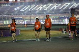 BIB: 25705, 9214, 3304
                            <button type="button" onclick="openModal(14557049)" class="btn btn-primary btn-sm float-right btn-popup" data-toggle="modal" data-target=".modal-high-quality">
                        <i class="fas fa-shopping-cart"></i> Add to Cart
                    </button>
                                            <button type="button" onclick="isThisMe(14557049, true)" class="btn btn-success btn-sm float-right btn-popup btn-isme hidden" data-toggle="tooltip" data-placement="bottom" title="นี่คือรูปของคุณใช่ไหม คลิกที่นี่เพื่อเอาเข้าอัลบั้ม">
                        <i class="fas fa-plus"></i> Add to album
                    </button>
                    <button type="button" onclick="isThisMe(14557049, false)" class="btn btn-warning btn-sm float-right btn-popup btn-isnotme hidden">
                        <i class="fas fa-ban"></i> Remove from album
                    </button>