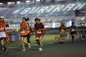 BIB: 8313, 6232
                            <button type="button" onclick="openModal(14554810)" class="btn btn-primary btn-sm float-right btn-popup" data-toggle="modal" data-target=".modal-high-quality">
                        <i class="fas fa-shopping-cart"></i> Add to Cart
                    </button>
                                            <button type="button" onclick="isThisMe(14554810, true)" class="btn btn-success btn-sm float-right btn-popup btn-isme hidden" data-toggle="tooltip" data-placement="bottom" title="นี่คือรูปของคุณใช่ไหม คลิกที่นี่เพื่อเอาเข้าอัลบั้ม">
                        <i class="fas fa-plus"></i> Add to album
                    </button>
                    <button type="button" onclick="isThisMe(14554810, false)" class="btn btn-warning btn-sm float-right btn-popup btn-isnotme hidden">
                        <i class="fas fa-ban"></i> Remove from album
                    </button>