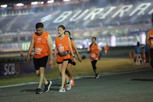 BIB: 95312, 503
                            <button type="button" onclick="openModal(14559185)" class="btn btn-primary btn-sm float-right btn-popup" data-toggle="modal" data-target=".modal-high-quality">
                        <i class="fas fa-shopping-cart"></i> Add to Cart
                    </button>
                                            <button type="button" onclick="isThisMe(14559185, true)" class="btn btn-success btn-sm float-right btn-popup btn-isme hidden" data-toggle="tooltip" data-placement="bottom" title="นี่คือรูปของคุณใช่ไหม คลิกที่นี่เพื่อเอาเข้าอัลบั้ม">
                        <i class="fas fa-plus"></i> Add to album
                    </button>
                    <button type="button" onclick="isThisMe(14559185, false)" class="btn btn-warning btn-sm float-right btn-popup btn-isnotme hidden">
                        <i class="fas fa-ban"></i> Remove from album
                    </button>