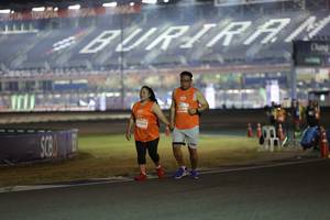 BIB: 27088
                            <button type="button" onclick="openModal(14562390)" class="btn btn-primary btn-sm float-right btn-popup" data-toggle="modal" data-target=".modal-high-quality">
                        <i class="fas fa-shopping-cart"></i> Add to Cart
                    </button>
                                            <button type="button" onclick="isThisMe(14562390, true)" class="btn btn-success btn-sm float-right btn-popup btn-isme hidden" data-toggle="tooltip" data-placement="bottom" title="นี่คือรูปของคุณใช่ไหม คลิกที่นี่เพื่อเอาเข้าอัลบั้ม">
                        <i class="fas fa-plus"></i> Add to album
                    </button>
                    <button type="button" onclick="isThisMe(14562390, false)" class="btn btn-warning btn-sm float-right btn-popup btn-isnotme hidden">
                        <i class="fas fa-ban"></i> Remove from album
                    </button>