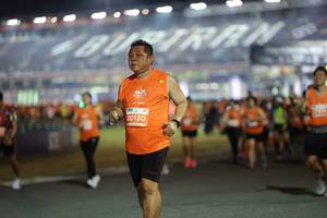 BIB: 20130
                            <button type="button" onclick="openModal(14510489)" class="btn btn-primary btn-sm float-right btn-popup" data-toggle="modal" data-target=".modal-high-quality">
                        <i class="fas fa-shopping-cart"></i> Add to Cart
                    </button>
                                            <button type="button" onclick="isThisMe(14510489, true)" class="btn btn-success btn-sm float-right btn-popup btn-isme hidden" data-toggle="tooltip" data-placement="bottom" title="นี่คือรูปของคุณใช่ไหม คลิกที่นี่เพื่อเอาเข้าอัลบั้ม">
                        <i class="fas fa-plus"></i> Add to album
                    </button>
                    <button type="button" onclick="isThisMe(14510489, false)" class="btn btn-warning btn-sm float-right btn-popup btn-isnotme hidden">
                        <i class="fas fa-ban"></i> Remove from album
                    </button>