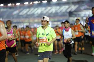 BIB: 26245
                            <button type="button" onclick="openModal(14446114)" class="btn btn-primary btn-sm float-right btn-popup" data-toggle="modal" data-target=".modal-high-quality">
                        <i class="fas fa-shopping-cart"></i> Add to Cart
                    </button>
                                            <button type="button" onclick="isThisMe(14446114, true)" class="btn btn-success btn-sm float-right btn-popup btn-isme hidden" data-toggle="tooltip" data-placement="bottom" title="นี่คือรูปของคุณใช่ไหม คลิกที่นี่เพื่อเอาเข้าอัลบั้ม">
                        <i class="fas fa-plus"></i> Add to album
                    </button>
                    <button type="button" onclick="isThisMe(14446114, false)" class="btn btn-warning btn-sm float-right btn-popup btn-isnotme hidden">
                        <i class="fas fa-ban"></i> Remove from album
                    </button>