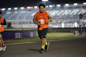 BIB: 886
                            <button type="button" onclick="openModal(14568848)" class="btn btn-primary btn-sm float-right btn-popup" data-toggle="modal" data-target=".modal-high-quality">
                        <i class="fas fa-shopping-cart"></i> Add to Cart
                    </button>
                                            <button type="button" onclick="isThisMe(14568848, true)" class="btn btn-success btn-sm float-right btn-popup btn-isme hidden" data-toggle="tooltip" data-placement="bottom" title="นี่คือรูปของคุณใช่ไหม คลิกที่นี่เพื่อเอาเข้าอัลบั้ม">
                        <i class="fas fa-plus"></i> Add to album
                    </button>
                    <button type="button" onclick="isThisMe(14568848, false)" class="btn btn-warning btn-sm float-right btn-popup btn-isnotme hidden">
                        <i class="fas fa-ban"></i> Remove from album
                    </button>