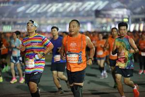 BIB: 100, 23116, 21560, 352
                            <button type="button" onclick="openModal(14413432)" class="btn btn-primary btn-sm float-right btn-popup" data-toggle="modal" data-target=".modal-high-quality">
                        <i class="fas fa-shopping-cart"></i> Add to Cart
                    </button>
                                            <button type="button" onclick="isThisMe(14413432, true)" class="btn btn-success btn-sm float-right btn-popup btn-isme hidden" data-toggle="tooltip" data-placement="bottom" title="นี่คือรูปของคุณใช่ไหม คลิกที่นี่เพื่อเอาเข้าอัลบั้ม">
                        <i class="fas fa-plus"></i> Add to album
                    </button>
                    <button type="button" onclick="isThisMe(14413432, false)" class="btn btn-warning btn-sm float-right btn-popup btn-isnotme hidden">
                        <i class="fas fa-ban"></i> Remove from album
                    </button>