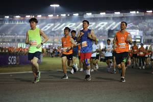 BIB: 0264, 1719, 21178
                            <button type="button" onclick="openModal(14578142)" class="btn btn-primary btn-sm float-right btn-popup" data-toggle="modal" data-target=".modal-high-quality">
                        <i class="fas fa-shopping-cart"></i> Add to Cart
                    </button>
                                            <button type="button" onclick="isThisMe(14578142, true)" class="btn btn-success btn-sm float-right btn-popup btn-isme hidden" data-toggle="tooltip" data-placement="bottom" title="นี่คือรูปของคุณใช่ไหม คลิกที่นี่เพื่อเอาเข้าอัลบั้ม">
                        <i class="fas fa-plus"></i> Add to album
                    </button>
                    <button type="button" onclick="isThisMe(14578142, false)" class="btn btn-warning btn-sm float-right btn-popup btn-isnotme hidden">
                        <i class="fas fa-ban"></i> Remove from album
                    </button>