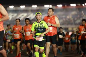 BIB: 26708, 202
                            <button type="button" onclick="openModal(14294235)" class="btn btn-primary btn-sm float-right btn-popup" data-toggle="modal" data-target=".modal-high-quality">
                        <i class="fas fa-shopping-cart"></i> Add to Cart
                    </button>
                                            <button type="button" onclick="isThisMe(14294235, true)" class="btn btn-success btn-sm float-right btn-popup btn-isme hidden" data-toggle="tooltip" data-placement="bottom" title="นี่คือรูปของคุณใช่ไหม คลิกที่นี่เพื่อเอาเข้าอัลบั้ม">
                        <i class="fas fa-plus"></i> Add to album
                    </button>
                    <button type="button" onclick="isThisMe(14294235, false)" class="btn btn-warning btn-sm float-right btn-popup btn-isnotme hidden">
                        <i class="fas fa-ban"></i> Remove from album
                    </button>