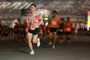 BIB: 2685
                            <button type="button" onclick="openModal(14254999)" class="btn btn-primary btn-sm float-right btn-popup" data-toggle="modal" data-target=".modal-high-quality">
                        <i class="fas fa-shopping-cart"></i> Add to Cart
                    </button>
                                            <button type="button" onclick="isThisMe(14254999, true)" class="btn btn-success btn-sm float-right btn-popup btn-isme hidden" data-toggle="tooltip" data-placement="bottom" title="นี่คือรูปของคุณใช่ไหม คลิกที่นี่เพื่อเอาเข้าอัลบั้ม">
                        <i class="fas fa-plus"></i> Add to album
                    </button>
                    <button type="button" onclick="isThisMe(14254999, false)" class="btn btn-warning btn-sm float-right btn-popup btn-isnotme hidden">
                        <i class="fas fa-ban"></i> Remove from album
                    </button>