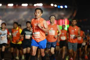 BIB: 25806
                            <button type="button" onclick="openModal(14311913)" class="btn btn-primary btn-sm float-right btn-popup" data-toggle="modal" data-target=".modal-high-quality">
                        <i class="fas fa-shopping-cart"></i> Add to Cart
                    </button>
                                            <button type="button" onclick="isThisMe(14311913, true)" class="btn btn-success btn-sm float-right btn-popup btn-isme hidden" data-toggle="tooltip" data-placement="bottom" title="นี่คือรูปของคุณใช่ไหม คลิกที่นี่เพื่อเอาเข้าอัลบั้ม">
                        <i class="fas fa-plus"></i> Add to album
                    </button>
                    <button type="button" onclick="isThisMe(14311913, false)" class="btn btn-warning btn-sm float-right btn-popup btn-isnotme hidden">
                        <i class="fas fa-ban"></i> Remove from album
                    </button>