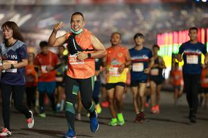 BIB: 253
                            <button type="button" onclick="openModal(14276172)" class="btn btn-primary btn-sm float-right btn-popup" data-toggle="modal" data-target=".modal-high-quality">
                        <i class="fas fa-shopping-cart"></i> Add to Cart
                    </button>
                                            <button type="button" onclick="isThisMe(14276172, true)" class="btn btn-success btn-sm float-right btn-popup btn-isme hidden" data-toggle="tooltip" data-placement="bottom" title="นี่คือรูปของคุณใช่ไหม คลิกที่นี่เพื่อเอาเข้าอัลบั้ม">
                        <i class="fas fa-plus"></i> Add to album
                    </button>
                    <button type="button" onclick="isThisMe(14276172, false)" class="btn btn-warning btn-sm float-right btn-popup btn-isnotme hidden">
                        <i class="fas fa-ban"></i> Remove from album
                    </button>