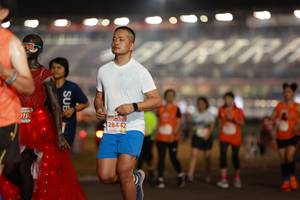 BIB: 28442
                            <button type="button" onclick="openModal(14349445)" class="btn btn-primary btn-sm float-right btn-popup" data-toggle="modal" data-target=".modal-high-quality">
                        <i class="fas fa-shopping-cart"></i> Add to Cart
                    </button>
                                            <button type="button" onclick="isThisMe(14349445, true)" class="btn btn-success btn-sm float-right btn-popup btn-isme hidden" data-toggle="tooltip" data-placement="bottom" title="นี่คือรูปของคุณใช่ไหม คลิกที่นี่เพื่อเอาเข้าอัลบั้ม">
                        <i class="fas fa-plus"></i> Add to album
                    </button>
                    <button type="button" onclick="isThisMe(14349445, false)" class="btn btn-warning btn-sm float-right btn-popup btn-isnotme hidden">
                        <i class="fas fa-ban"></i> Remove from album
                    </button>